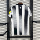 Camisa Newcastle I 25/26 Casa Preto Branco